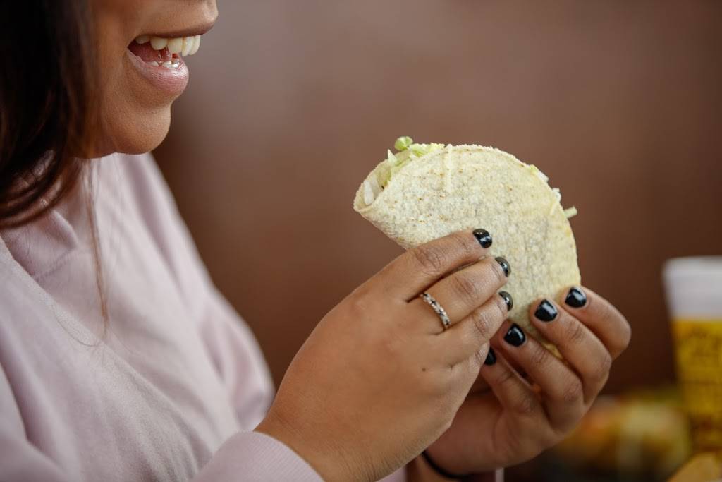 Taco Mayo | restaurant | 4762 SE 29th St, Del City, OK 73115, USA | 4056052685 OR +1 405-605-2685