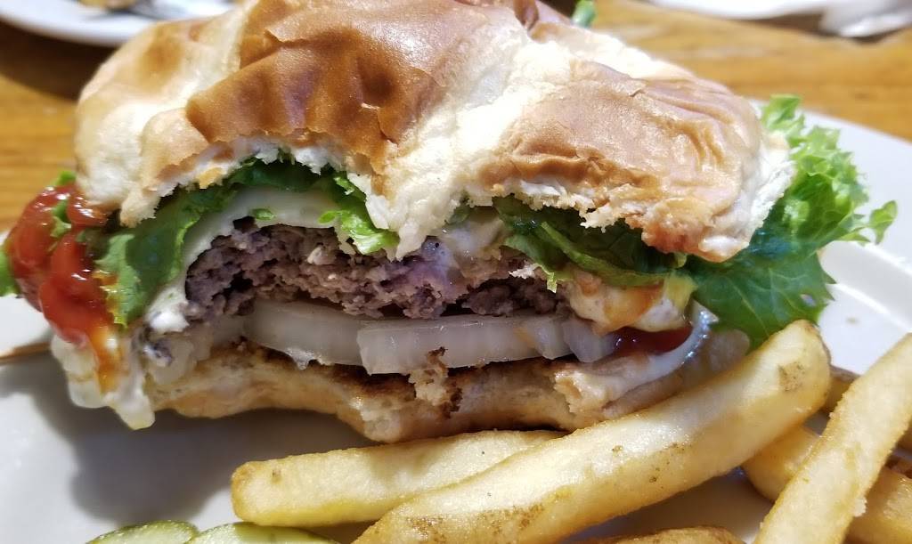 Joes Friendly Tavern | restaurant | 11015 W Front St, Empire, MI 49630, USA | 2313265506 OR +1 231-326-5506