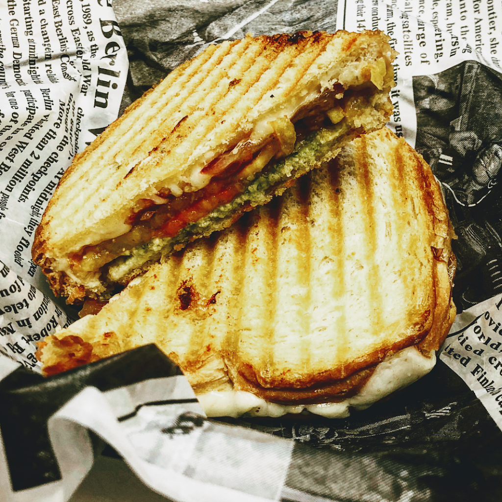 Crash-Test Yummies HQ | restaurant | 500 W Jubal Early Dr STE 130, Winchester, VA 22601, USA | 5407734218 OR +1 540-773-4218