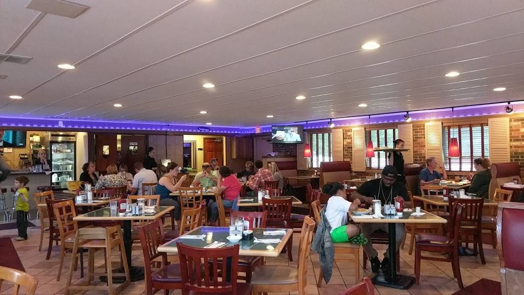 Smileys Diner - Wilmington | restaurant | 1300 Veale Rd, Wilmington, DE 19810, USA | 3025434377 OR +1 302-543-4377