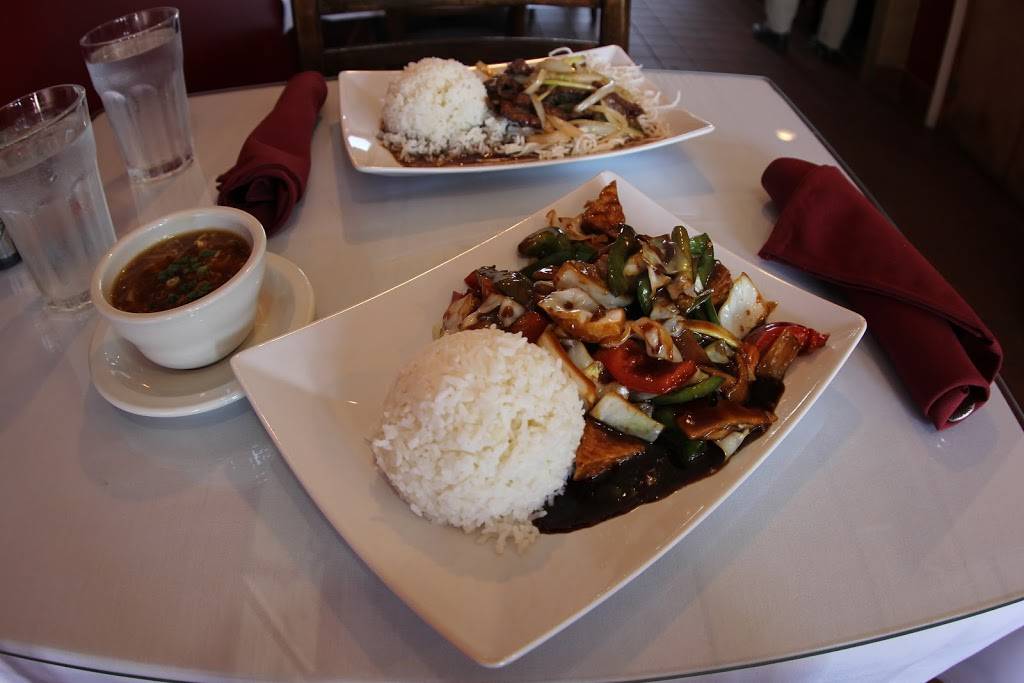 Haangs Bistro | restaurant | 225 E Walled Lake Dr, Walled Lake, MI 48390, USA | 2489261100 OR +1 248-926-1100