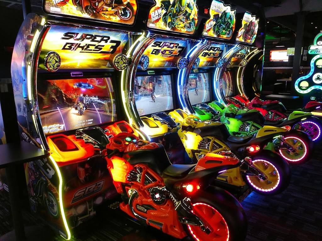 Dave & Busters | restaurant | 4110 Belden Village St NW, Canton, OH 44718, USA | 3302809530 OR +1 330-280-9530