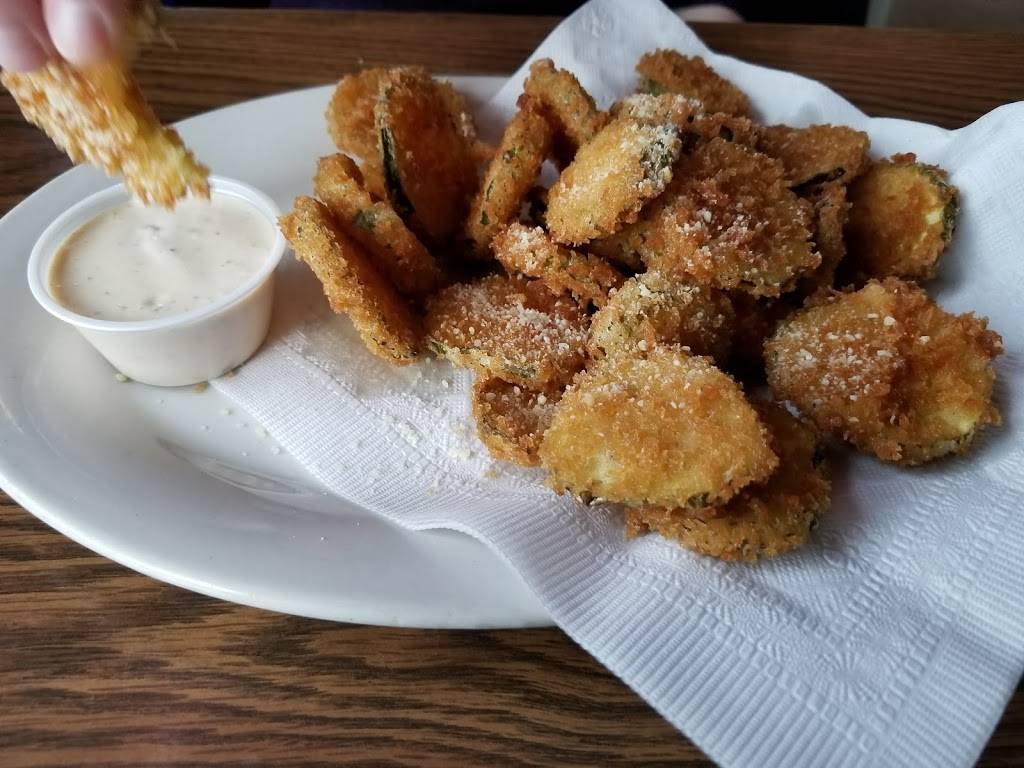 Curve Inn | restaurant | 114 S Park Ave, Alexandria, IN 46001, USA | 7657242722 OR +1 765-724-2722