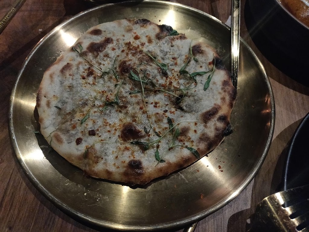 Kricket Club | restaurant | 2404 NE 65th St, Seattle, WA 98115, USA | 2065563176 OR +1 206-556-3176