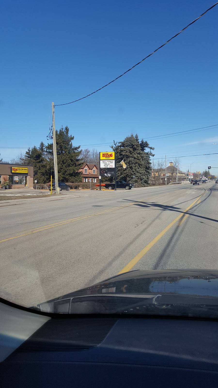 New Orleans Pizza | meal delivery | 15 Ontario St S, Grand Bend, ON N0M 1T0, Canada | 5192386868 OR +1 519-238-6868