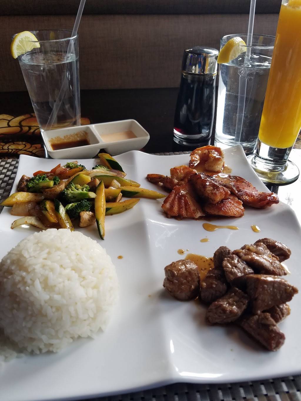 Koi Sushi | night club | 136 Main St, Sayville, NY 11782, USA | 6315630777 OR +1 631-563-0777