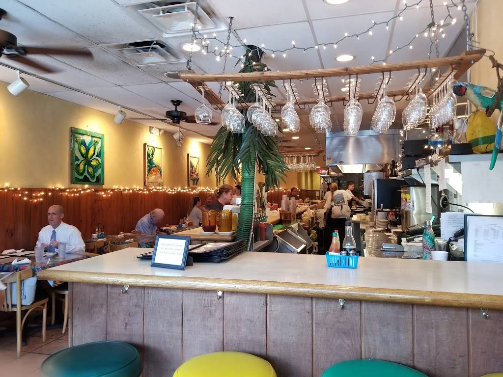 Captain Charlies Reef Grill | restaurant | 12846 US-1, Juno Beach, FL 33408, USA | 5616249924 OR +1 561-624-9924