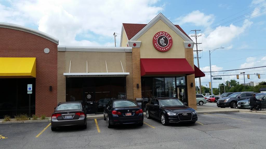 Chipotle Mexican Grill | restaurant | 15 E Golf Rd, Hoffman Estates, IL 60169, USA | 6304391610 OR +1 630-439-1610
