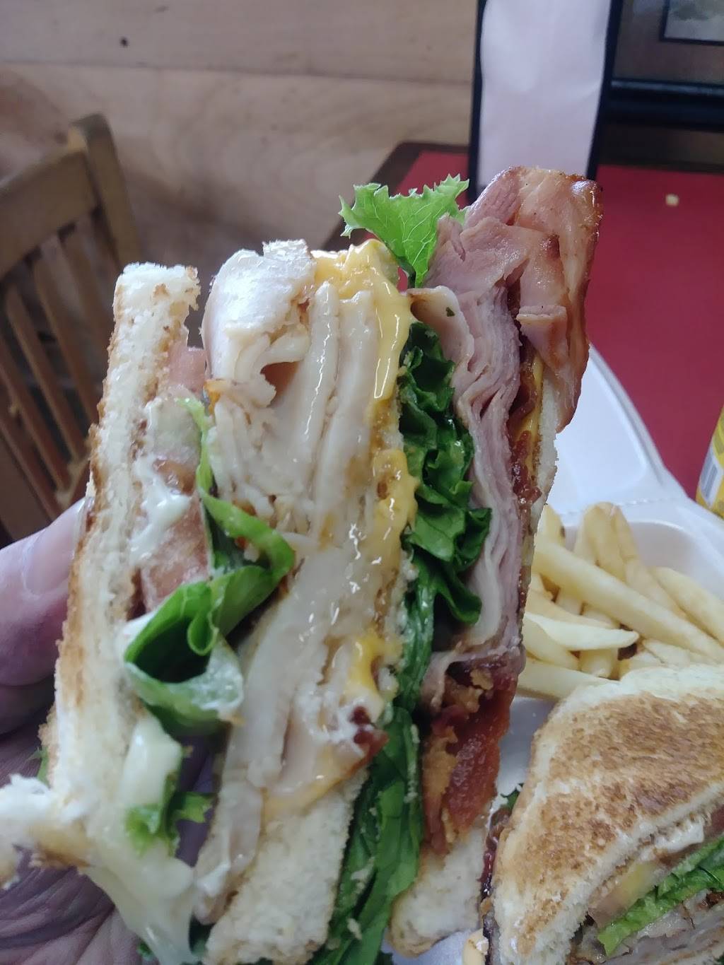 T & B | restaurant | Harahan, LA 70123, USA | 5047370112 OR +1 504-737-0112