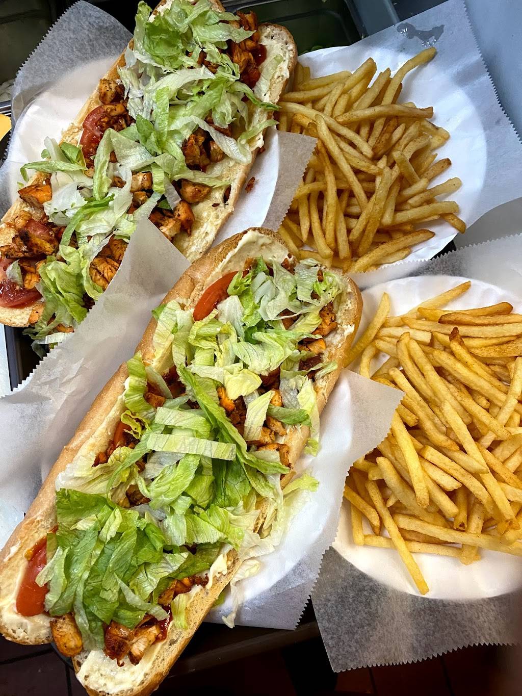 Crown chicken and gyro | restaurant | 35 S Broadway, Lawrence, MA 01843, USA | 9782080842 OR +1 978-208-0842