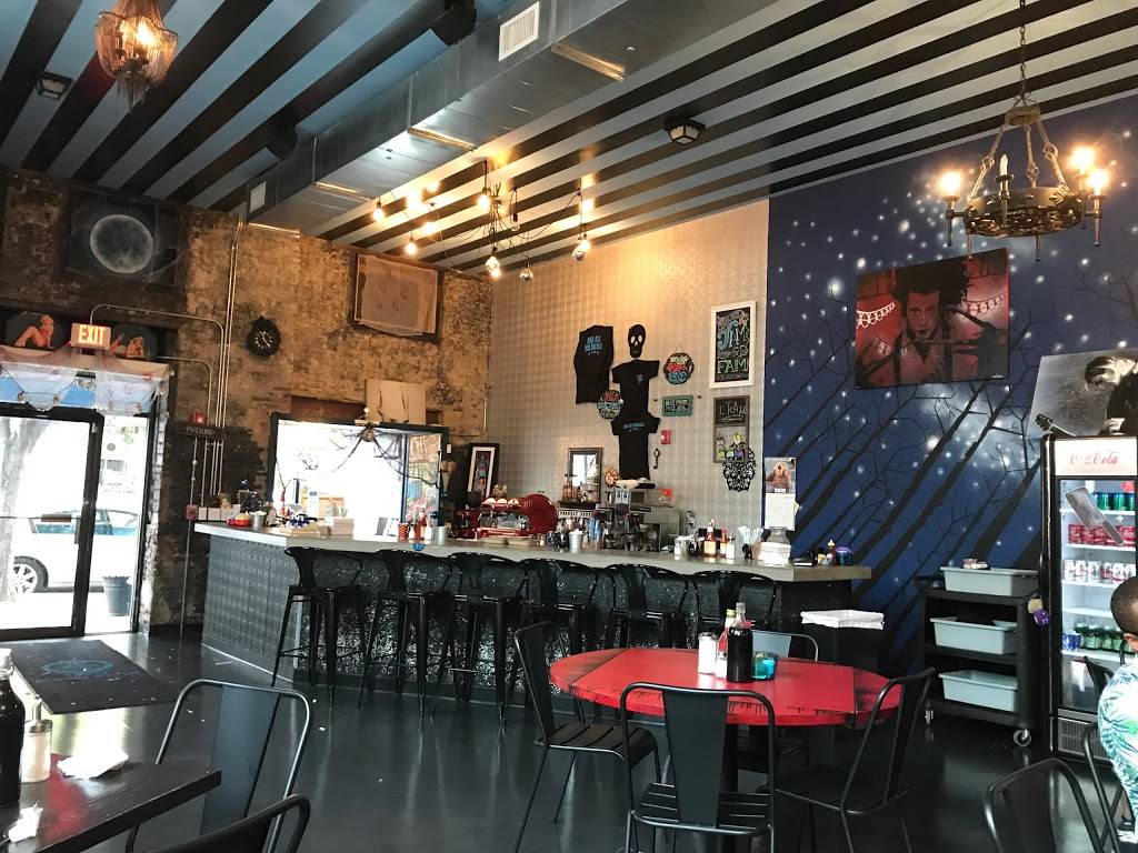 Blue Moon Cafe | restaurant | 1024 Light St, Baltimore, MD 21230, USA | 4437594907 OR +1 443-759-4907