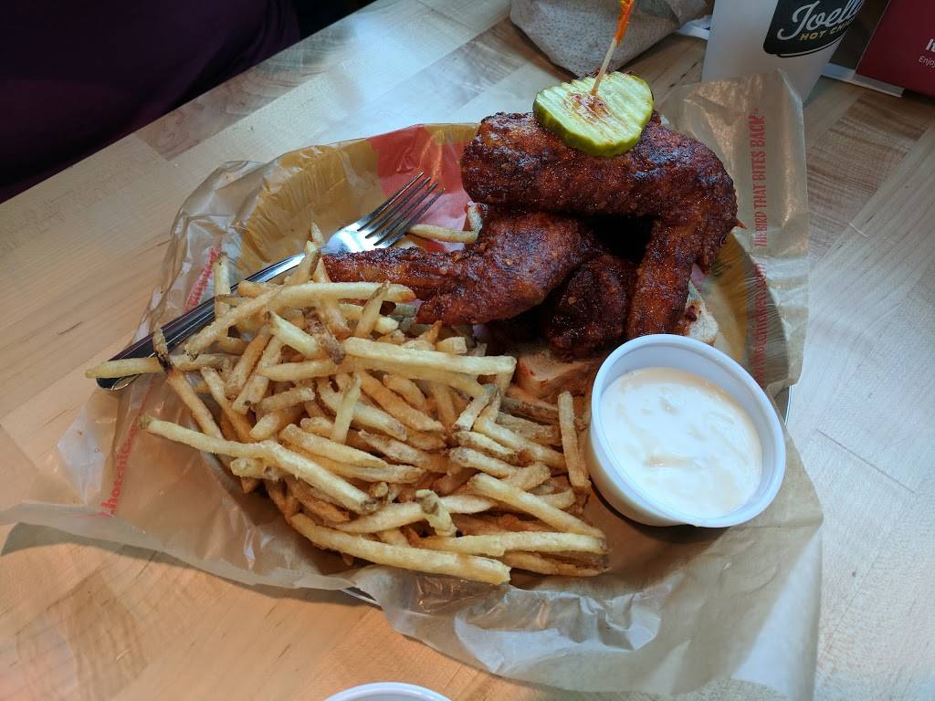 Joellas 96th Street | restaurant | 4715 E 96th St, Indianapolis, IN 46240, USA | 3176638880 OR +1 317-663-8880