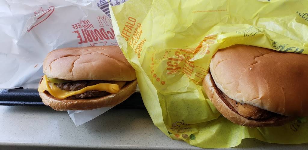 McDonalds | cafe | 88-14 Springfield Blvd, Queens Village, NY 11427, USA | 7182171585 OR +1 718-217-1585