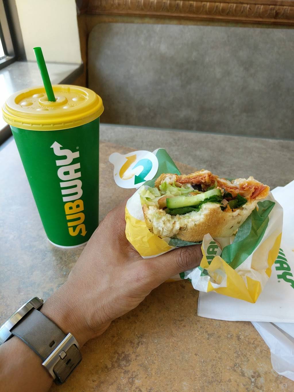 Subway | restaurant | 2424 University Ave W, Windsor, ON N9B 1E9, Canada | 5199719777 OR +1 519-971-9777