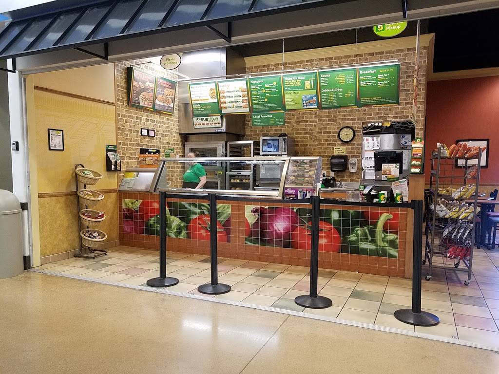 Subway | restaurant | 1540 28th St SE, Grand Rapids, MI 49508, USA | 6162436000 OR +1 616-243-6000
