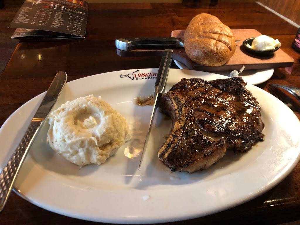 LongHorn Steakhouse | meal takeaway | 309 N Alafaya Trail, Orlando, FL 32828, USA | 4074822100 OR +1 407-482-2100