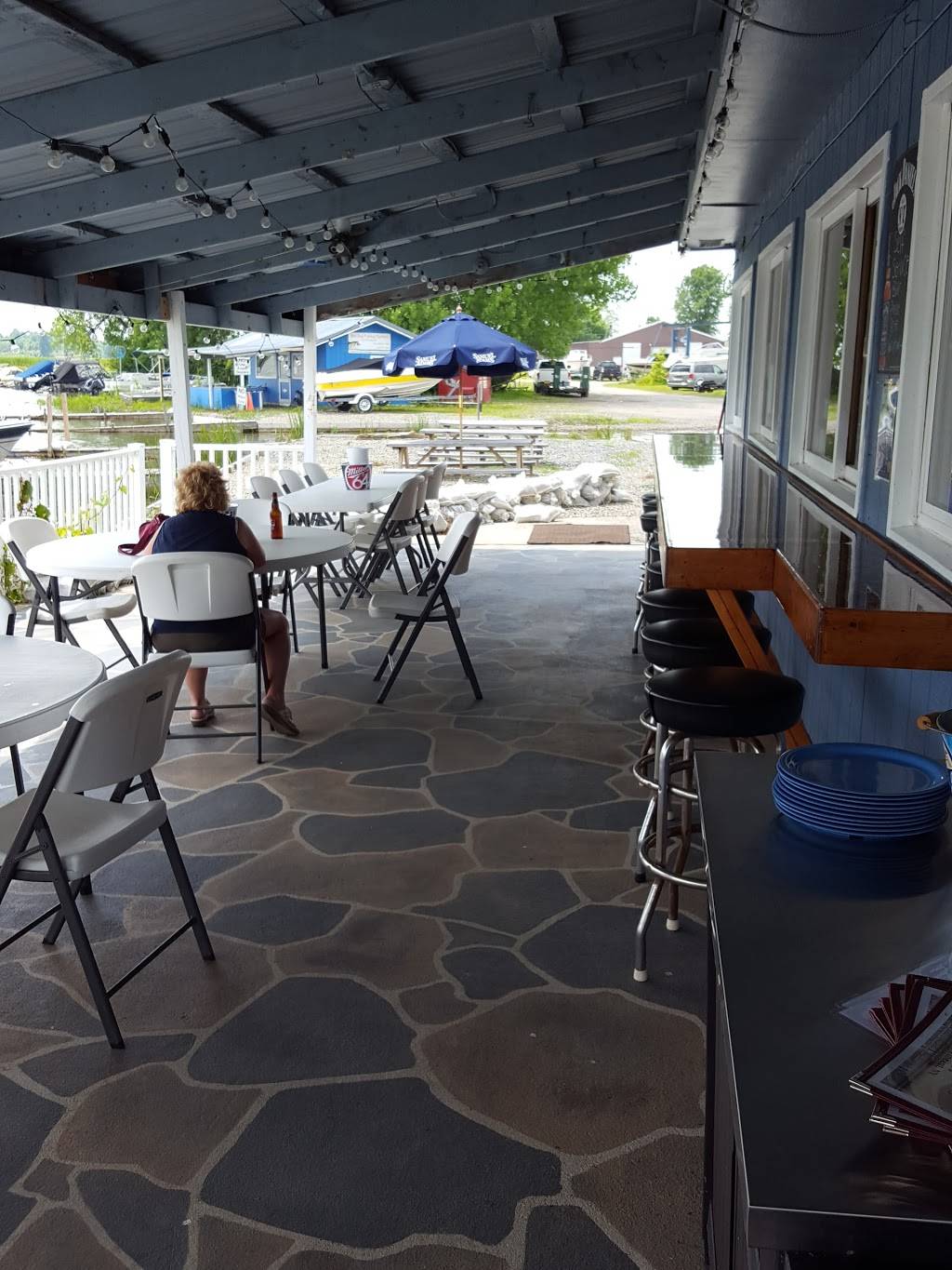 Snug Harbor Bar Restaurant Pizzeria | restaurant | 28709 County Rd 6, Cape Vincent, NY 13618, USA | 3156542139 OR +1 315-654-2139