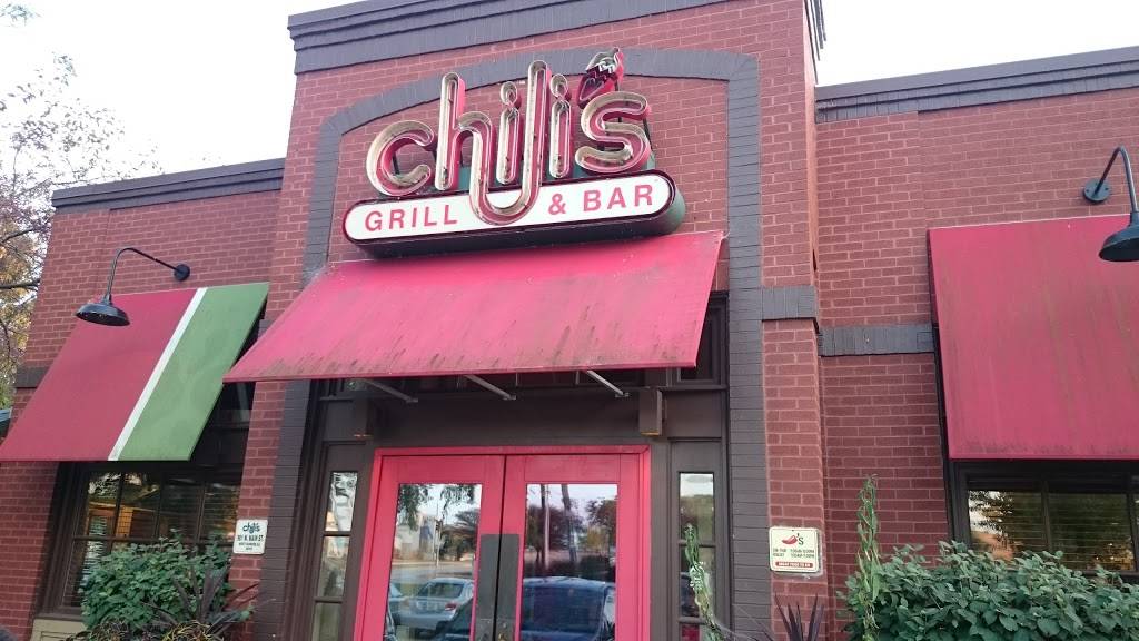 Chilis Grill & Bar | meal takeaway | 901 W Main St W, Dundee Township, IL 60118, USA | 8474269590 OR +1 847-426-9590