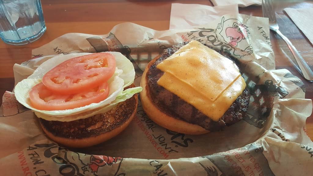 Roosters | restaurant | 16450 Square Dr, Marysville, OH 43040, USA | 9376442772 OR +1 937-644-2772