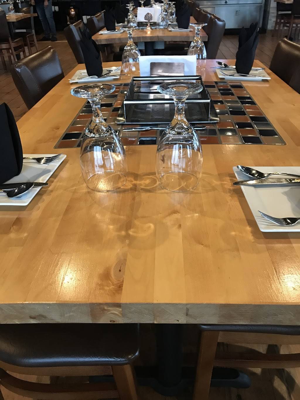 Absolute BBQ | restaurant | 5019 Ace Ln #103, Naperville, IL 60564, USA | 6304207777 OR +1 630-420-7777