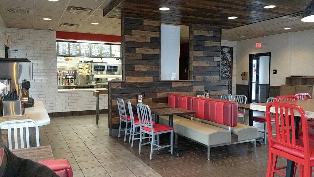 Arbys | restaurant | 417 Water St, Chardon, OH 44024, USA | 4402867515 OR +1 440-286-7515