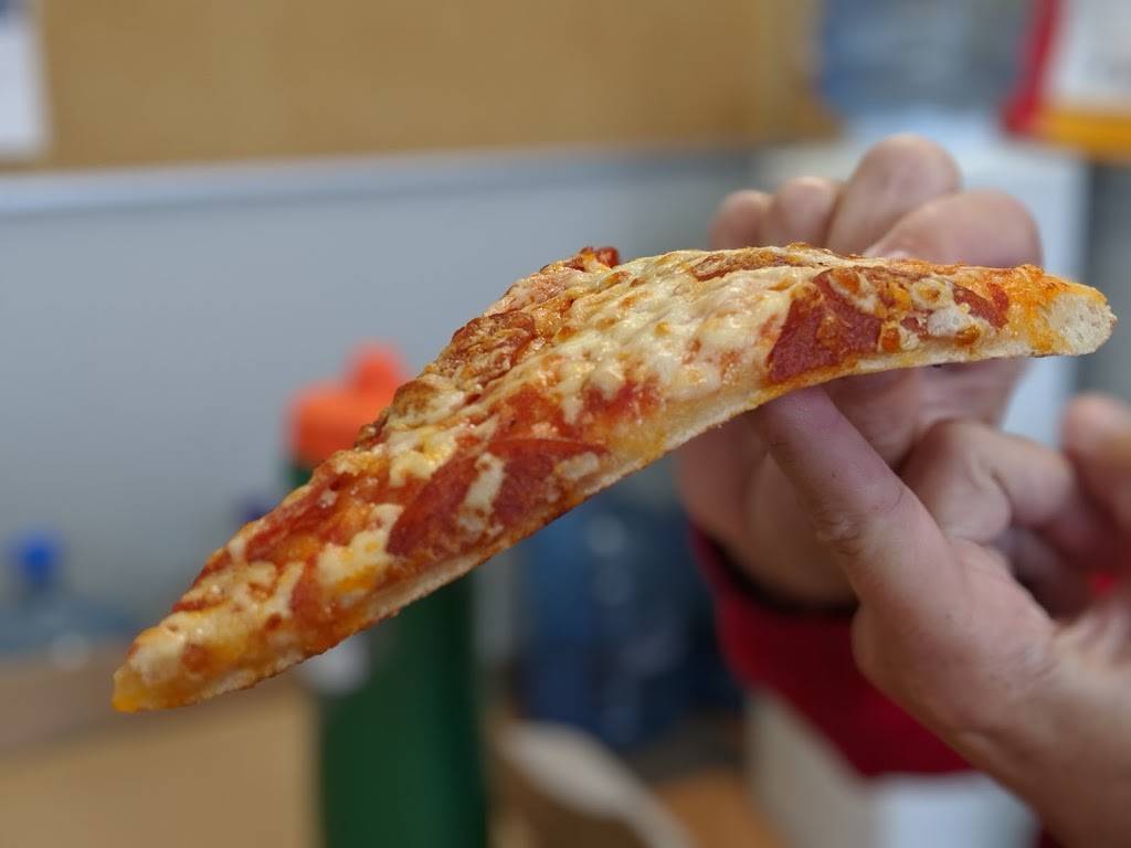 Royal Pizza | restaurant | 280 Victoria St N, Kitchener, ON N2H 5C8, Canada | 5193421500 OR +1 519-342-1500