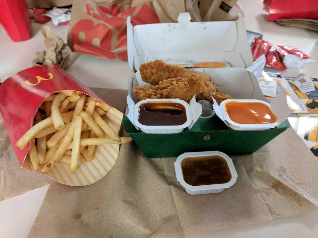 McDonalds | cafe | 235 N Front St, San Francisco, CA 94111, USA | 4153976333 OR +1 415-397-6333