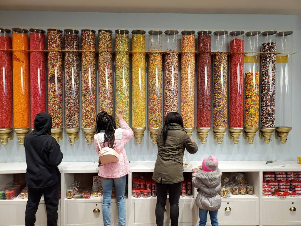 The Candy Emporium at Union Station Soda Fountain | restaurant | 201 S 18th St, St. Louis, MO 63103, USA | 3149233939 OR +1 314-923-3939