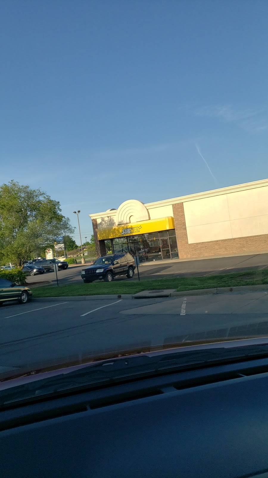 Subway | meal takeaway | 10243 W 21st St, Wichita, KS 67205, USA | 3167220006 OR +1 316-722-0006