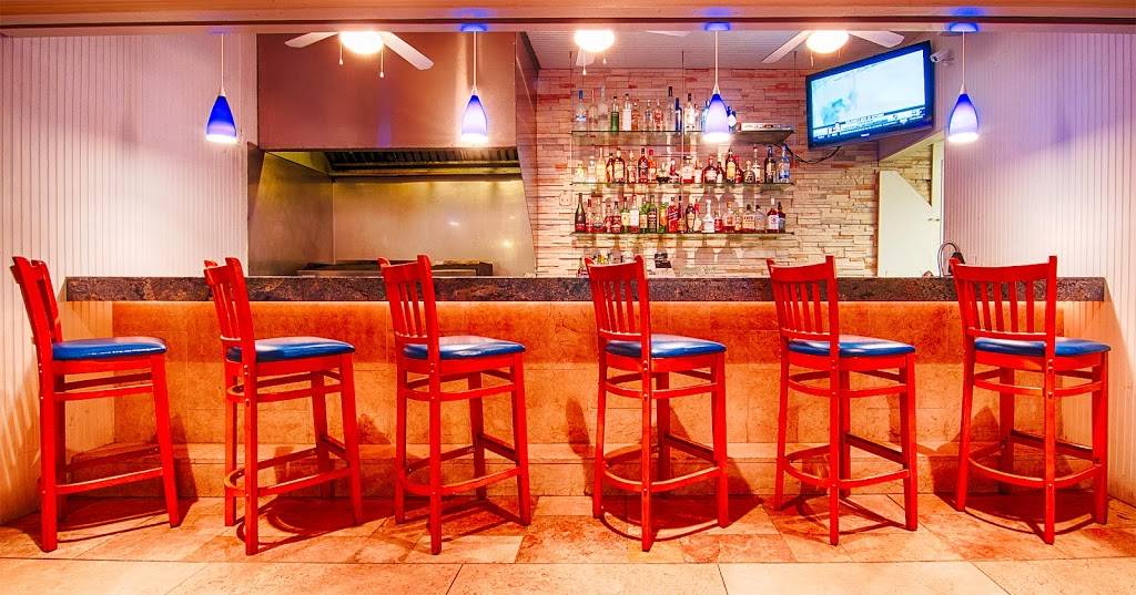 Mykonos Greek Restaurant | restaurant | 8660 W Golf Rd, Niles, IL 60714, USA | 8472966777 OR +1 847-296-6777