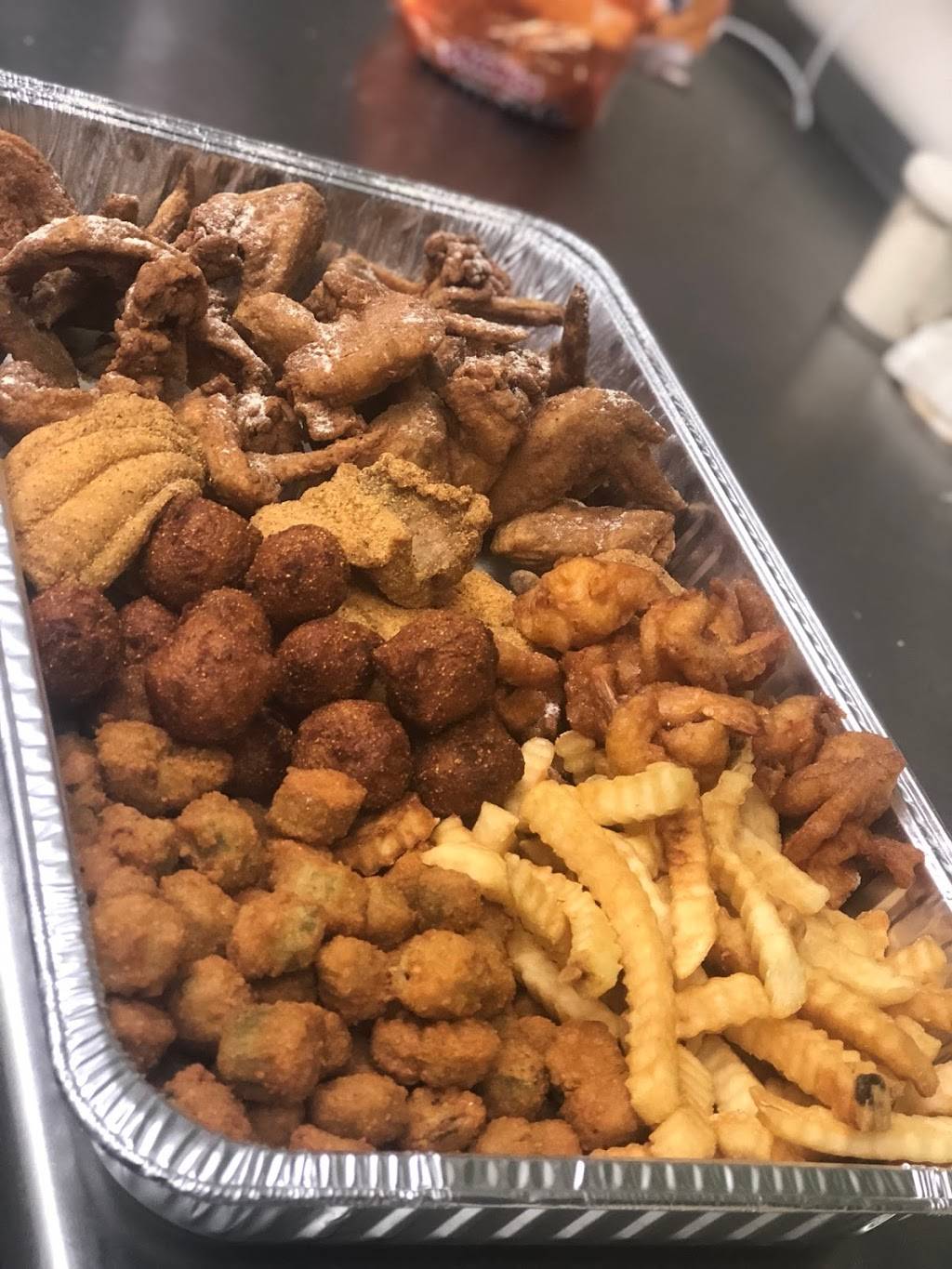 Livernois Fresh Fish & Seafood | restaurant | 18280 Livernois, Detroit, MI 48221, USA | 3138637000 OR +1 313-863-7000