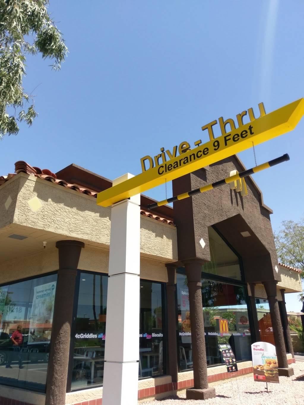 McDonalds | cafe | 3218 S McClintock Dr, Tempe, AZ 85282, USA | 4808395775 OR +1 480-839-5775