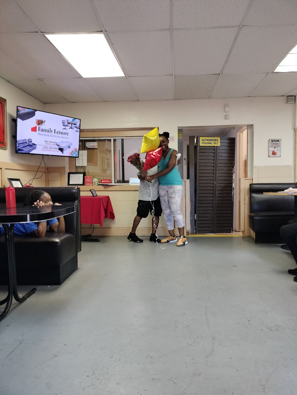 D&N Kitchen | restaurant | 2303 E Commerce St, San Antonio, TX 78203, USA | 8303281266 OR +1 830-328-1266