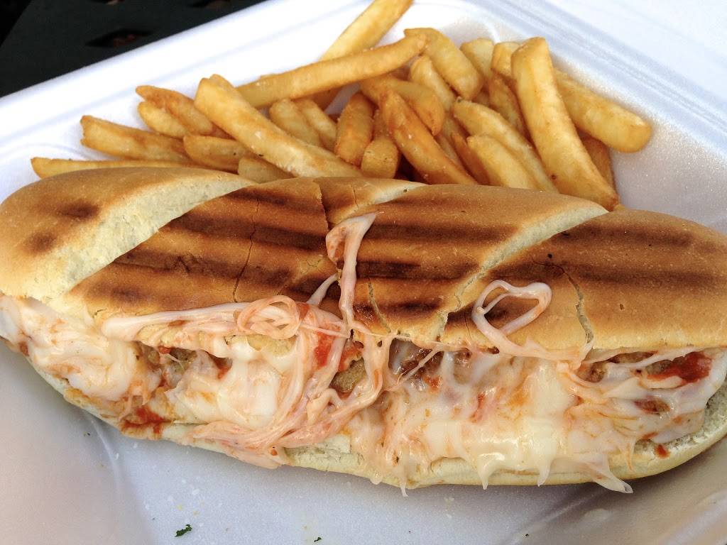 Giovannis Main Street Kitchen | restaurant | 221 W Main St, Wauchula, FL 33873, USA | 8637675300 OR +1 863-767-5300