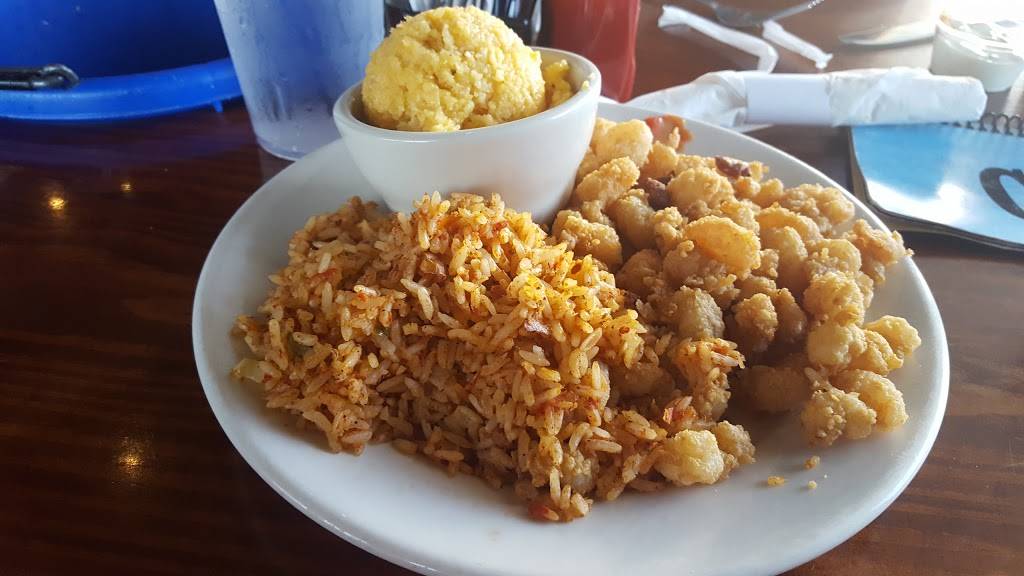 Gilligans Seafood Restaurant-Johns Island | restaurant | 160 Main Rd, Johns Island, SC 29455, USA | 8437662244 OR +1 843-766-2244