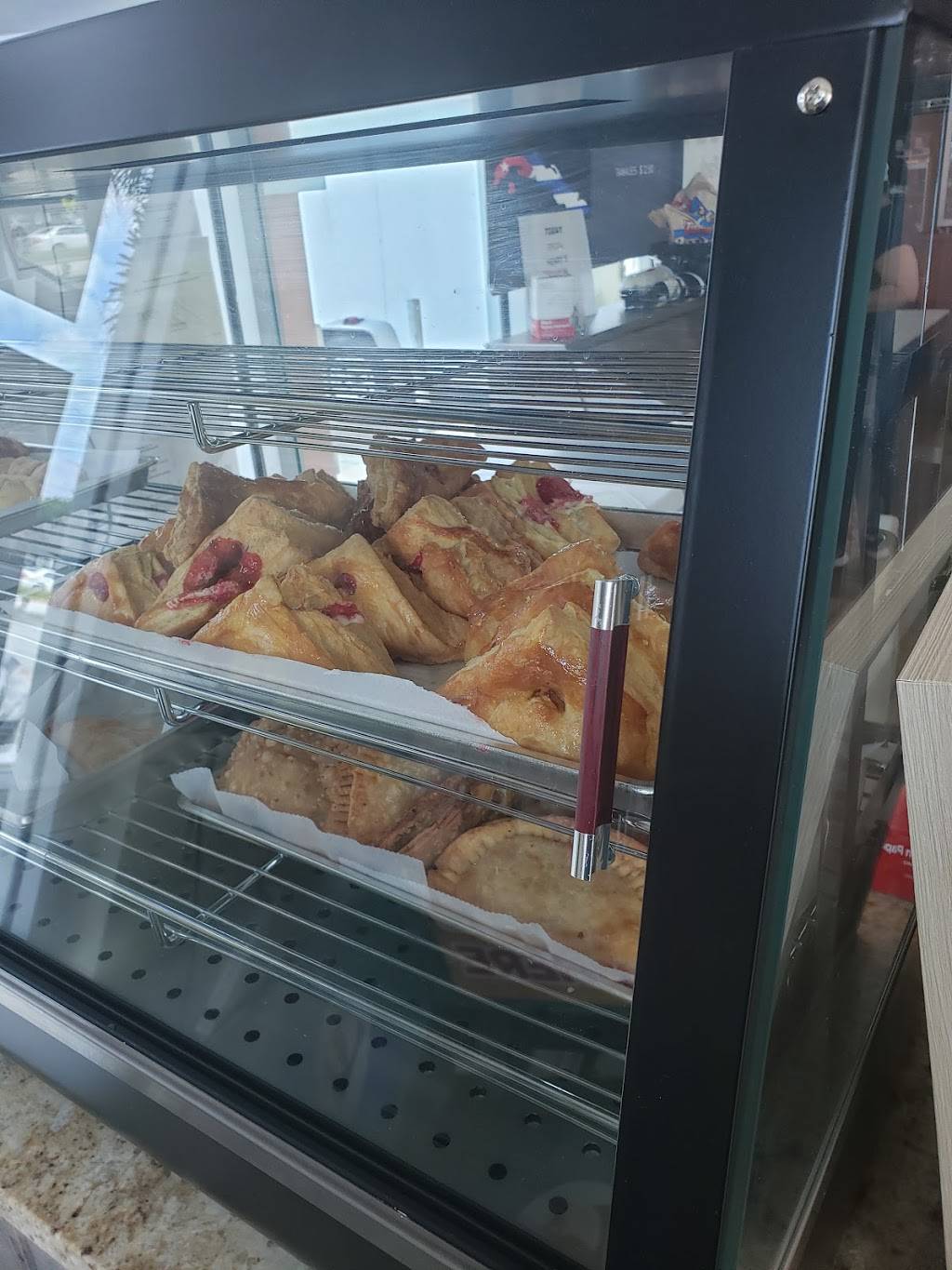 Henrys Cuban Cafe | restaurant | 3565 Jupiter Blvd SE, Palm Bay, FL 32909, USA | 3213273630 OR +1 321-327-3630