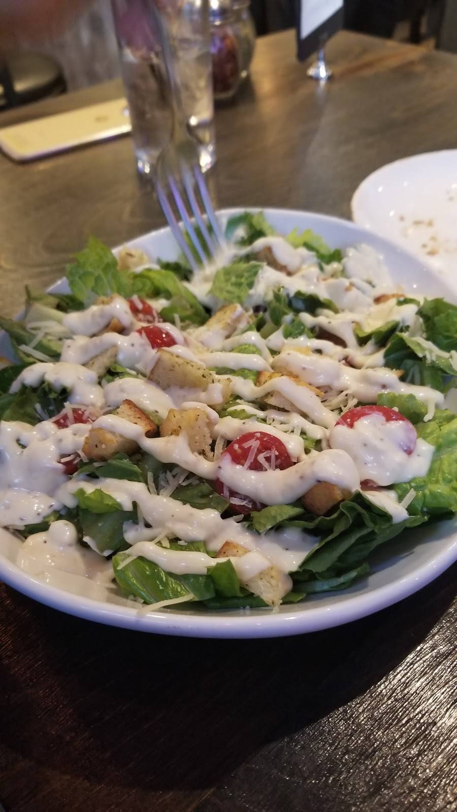 Streeterville Pizzeria & Tap | restaurant | 355 E Ohio St, Chicago, IL 60611, USA | 3126313877 OR +1 312-631-3877