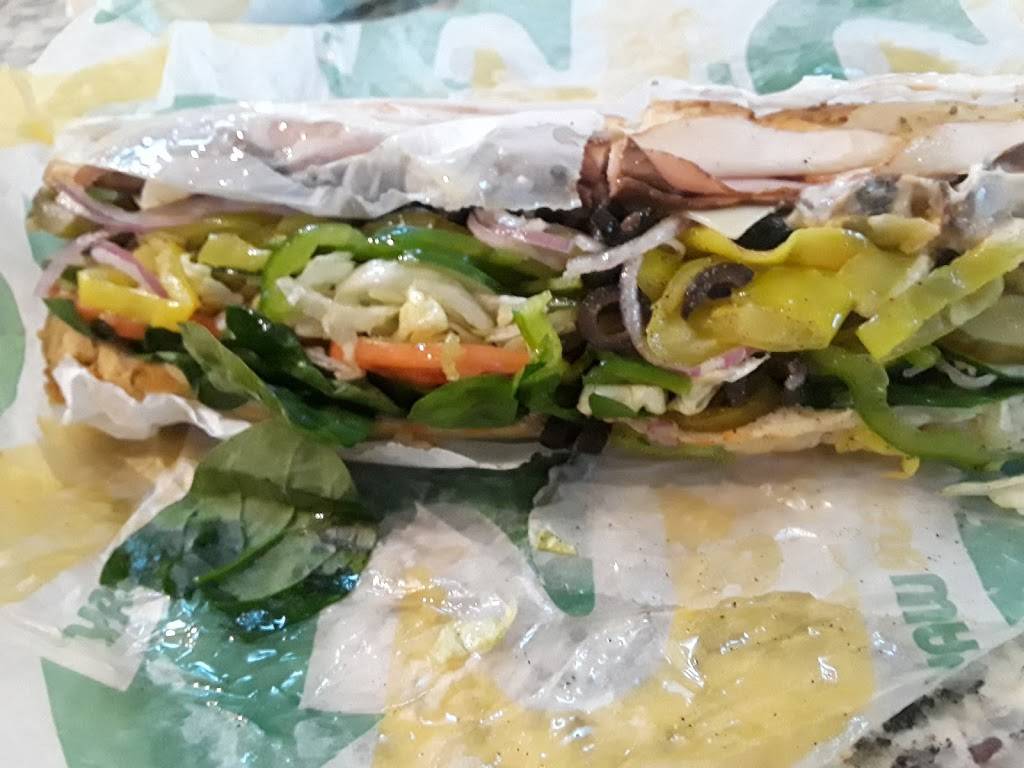 Subway | restaurant | Arrowhead Promenade, 20020 N 59th Ave Suite 107, Glendale, AZ 85308, USA | 6233624086 OR +1 623-362-4086
