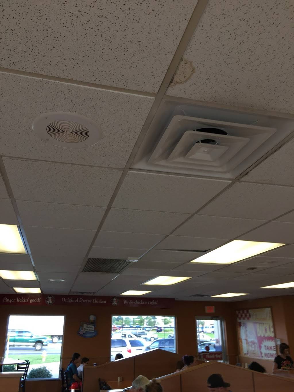 KFC | restaurant | 1808 W. Battlefield Street, Springfield, MO 65807, USA | 4178837920 OR +1 417-883-7920