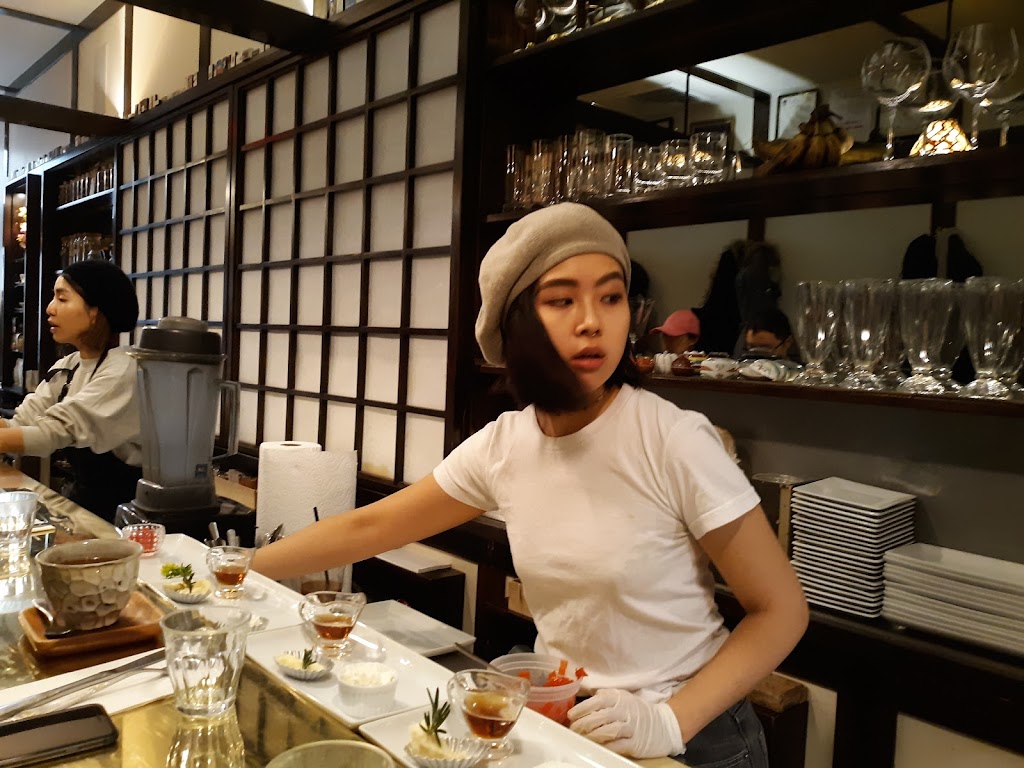 Hi-Collar | cafe | 231 E 9th St, New York, NY 10003, USA | 2127777018 OR +1 212-777-7018