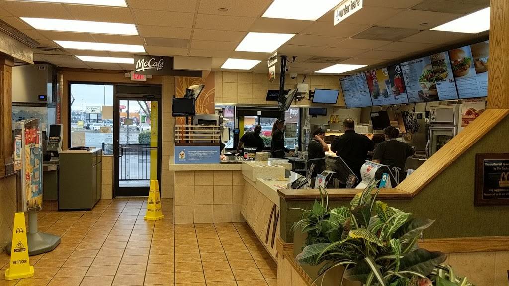 McDonalds | cafe | 225 Fork Of The, River Pl, Sevierville, TN 37862, USA | 8654533747 OR +1 865-453-3747