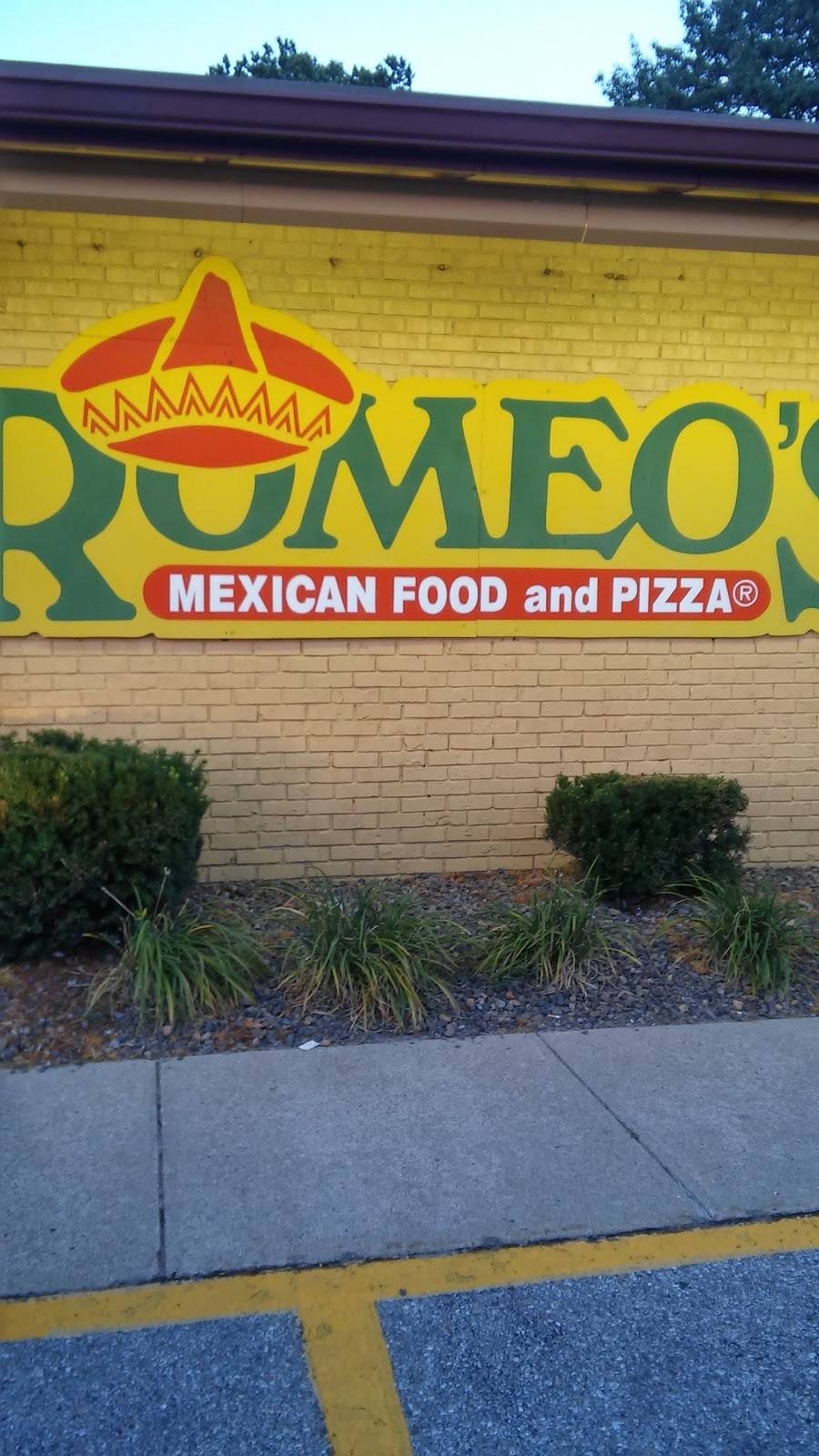 Romeos Mexican Food & Pizza | restaurant | 405 Galvin Rd N, Bellevue, NE 68005, USA | 4022922028 OR +1 402-292-2028