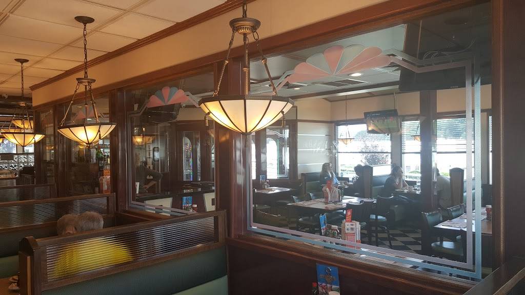 Landmark Diner | restaurant | 265 S Highland Ave, Ossining, NY 10562, USA | 9147627700 OR +1 914-762-7700