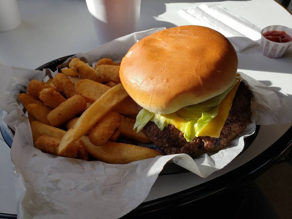 Mini Corral | restaurant | 1500 Main St, Alton, IL 62002, USA | 6184620400 OR +1 618-462-0400