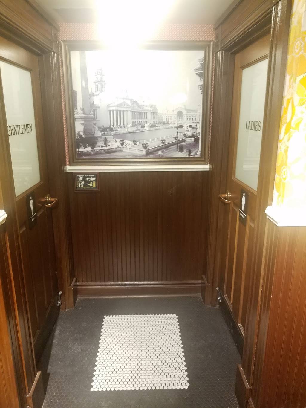 Potbelly Sandwich Shop | restaurant | 209 S LaSalle St, Chicago, IL 60604, USA | 3122691684 OR +1 312-269-1684