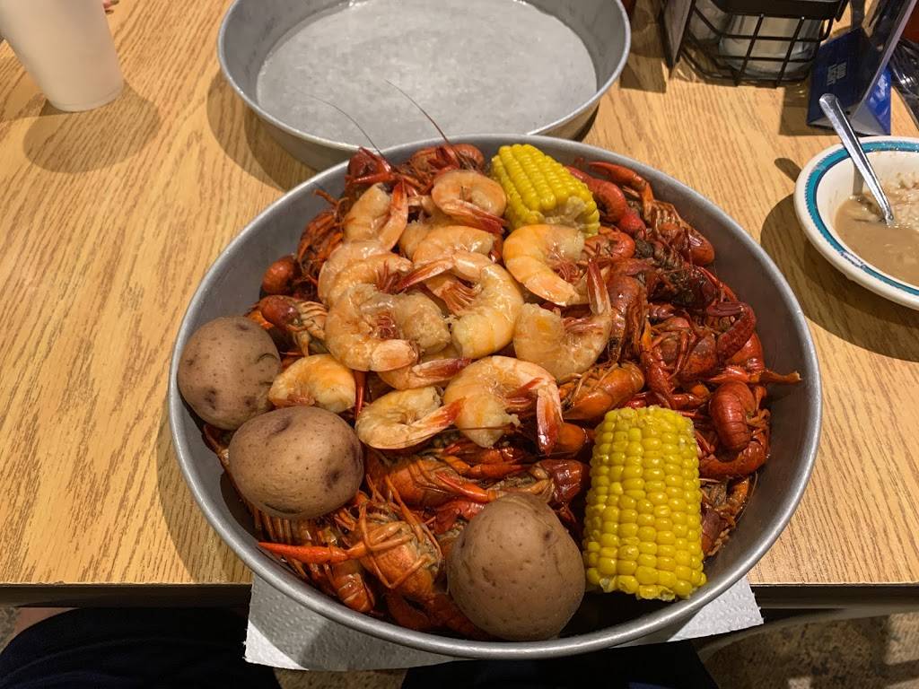 Pier 51 Seafood Restaurant & Oyster Bar | restaurant | 3017 New Highway 51, Laplace, LA 70068, USA | 9856510300 OR +1 985-651-0300