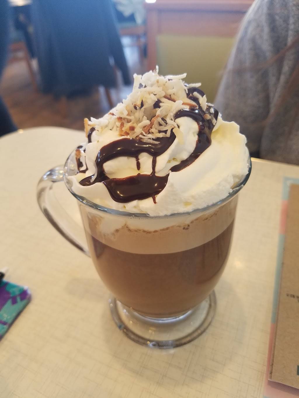 Big Apple Bagels | bakery | 3915 Plainfield Ave NE, Grand Rapids, MI 49505, USA | 6163641919 OR +1 616-364-1919