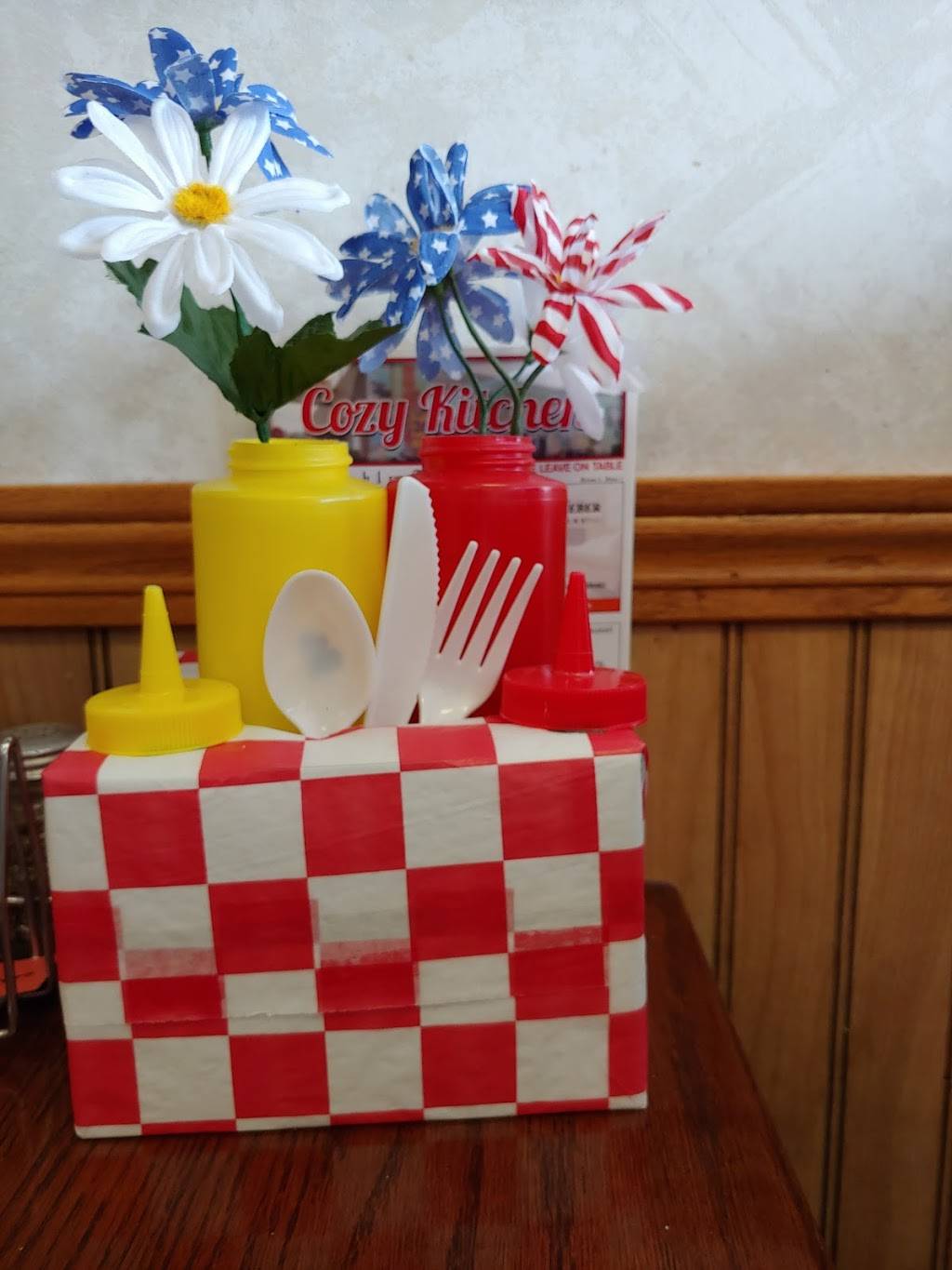 Cozy Kitchen | restaurant | 1338 3rd St, Stevens Point, WI 54481, USA | 7153448620 OR +1 715-344-8620
