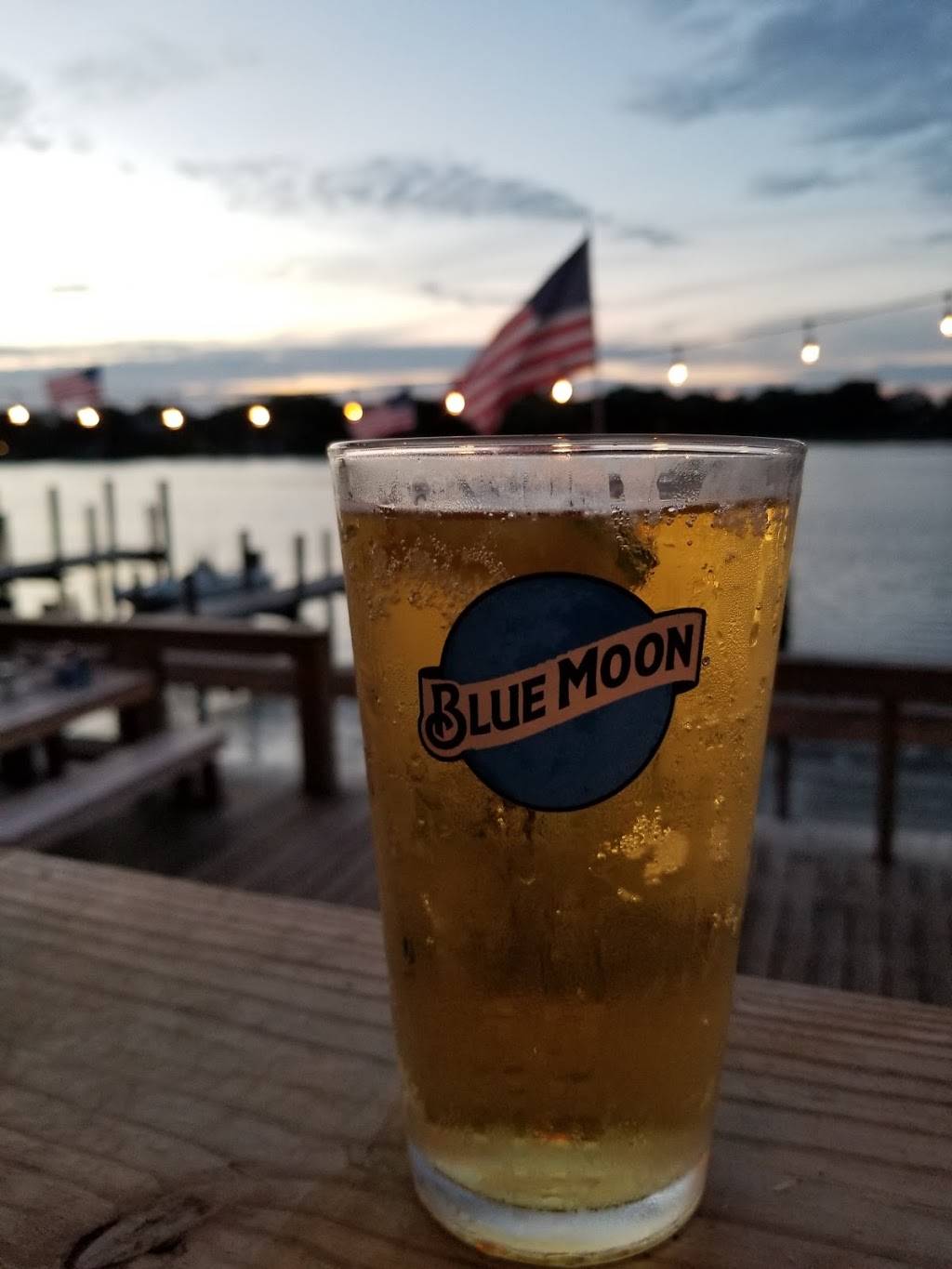 AJs on the River | restaurant | 9808 Vaughn St, Gibsonton, FL 33534, USA | 8136054621 OR +1 813-605-4621