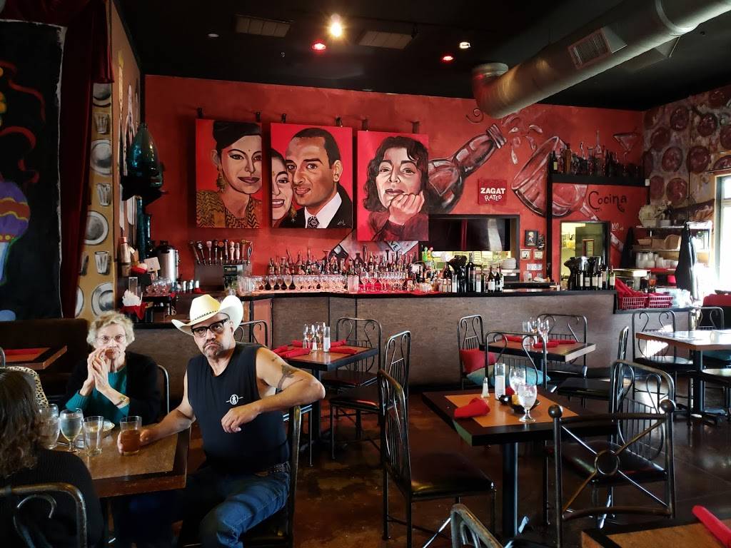 Todo Un Poco | restaurant | 9080 Laguna Main St, Elk Grove, CA 95758, USA | 9166847774 OR +1 916-684-7774